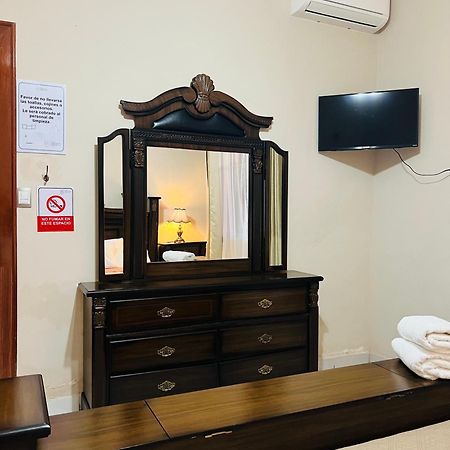 Hosteria Casa Marquez เลออน ภายนอก รูปภาพ