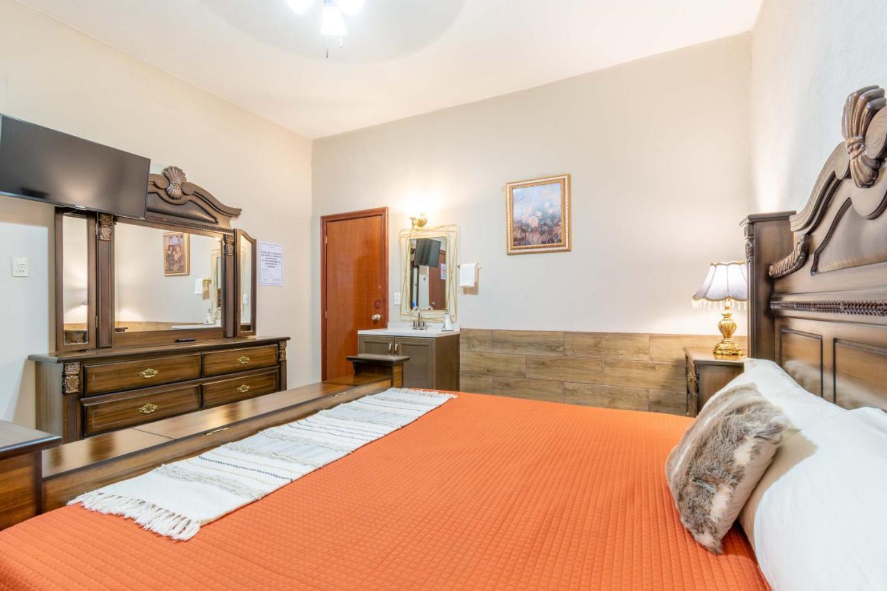 Hosteria Casa Marquez เลออน ภายนอก รูปภาพ