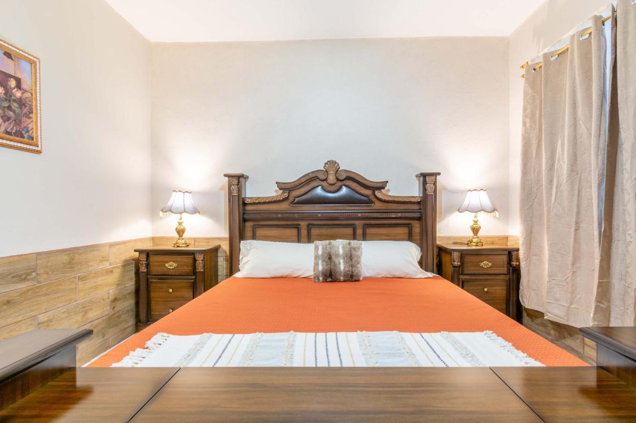 Hosteria Casa Marquez เลออน ภายนอก รูปภาพ