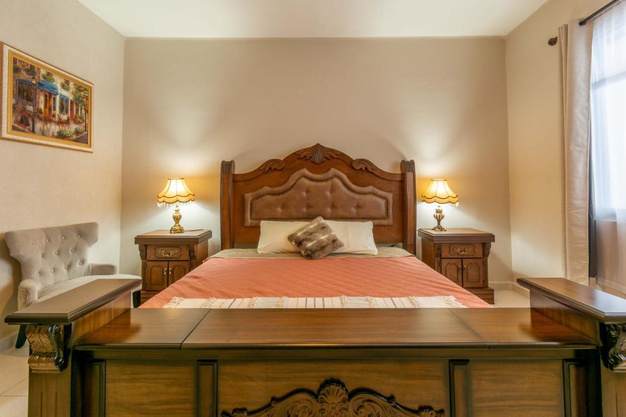 Hosteria Casa Marquez เลออน ภายนอก รูปภาพ