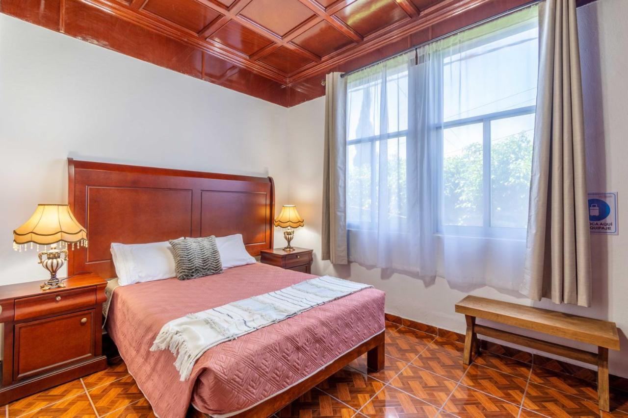Hosteria Casa Marquez เลออน ภายนอก รูปภาพ