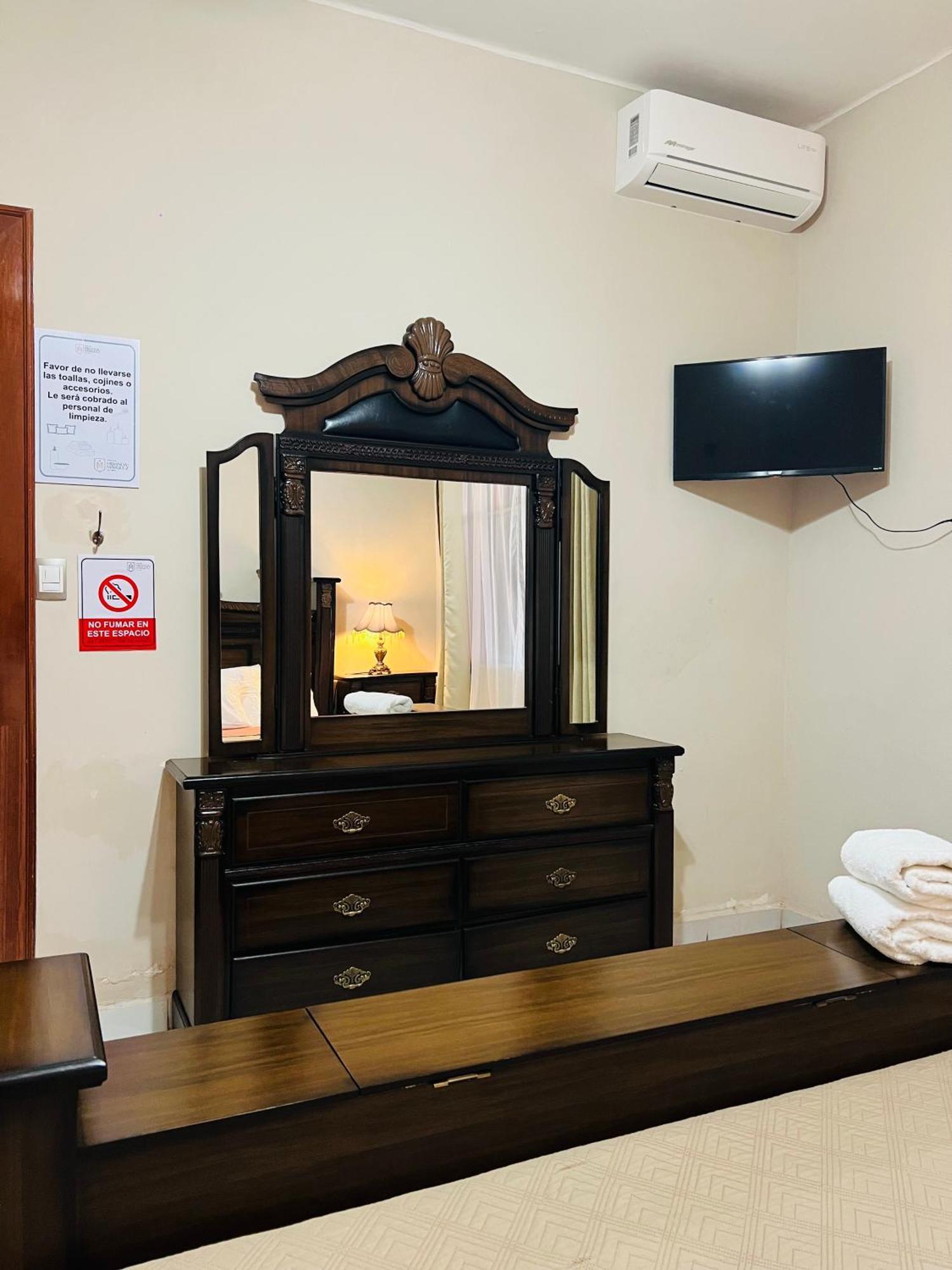 Hosteria Casa Marquez เลออน ภายนอก รูปภาพ
