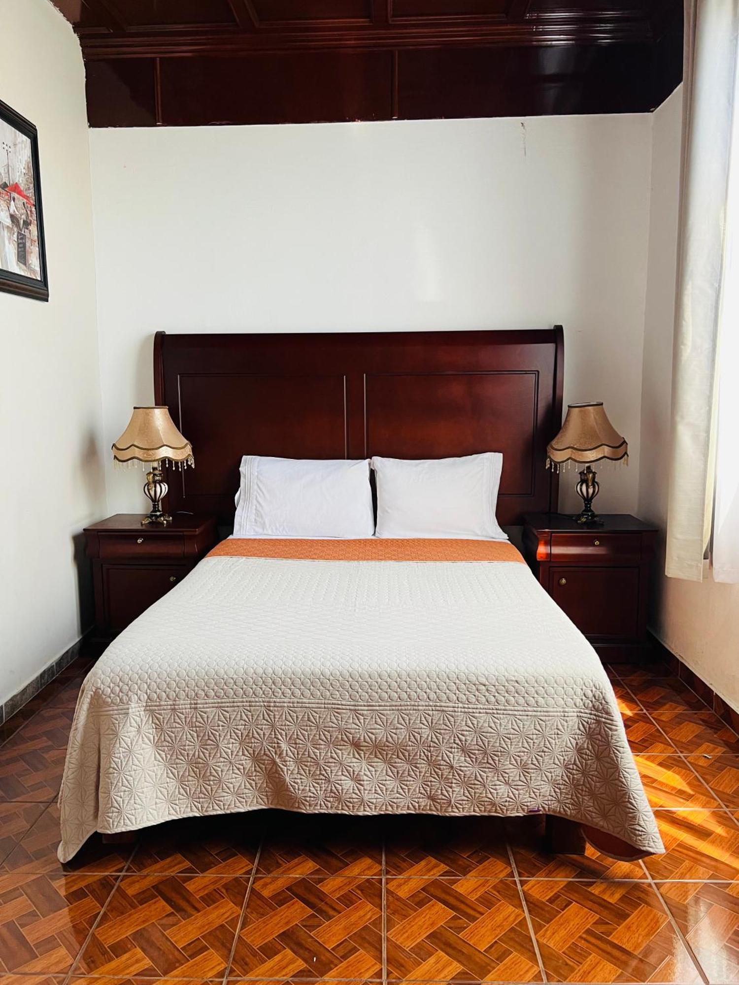 Hosteria Casa Marquez เลออน ภายนอก รูปภาพ