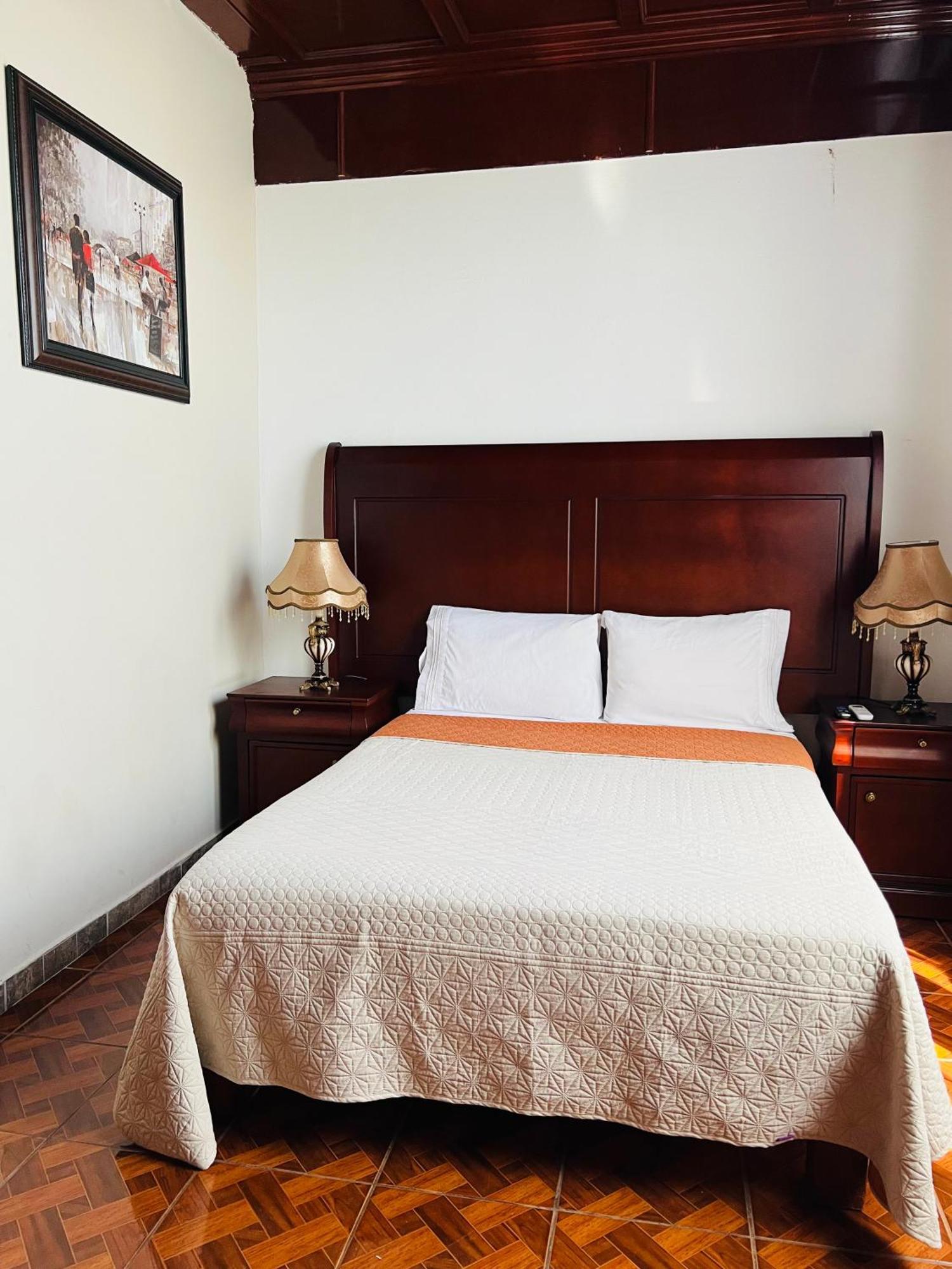 Hosteria Casa Marquez เลออน ภายนอก รูปภาพ