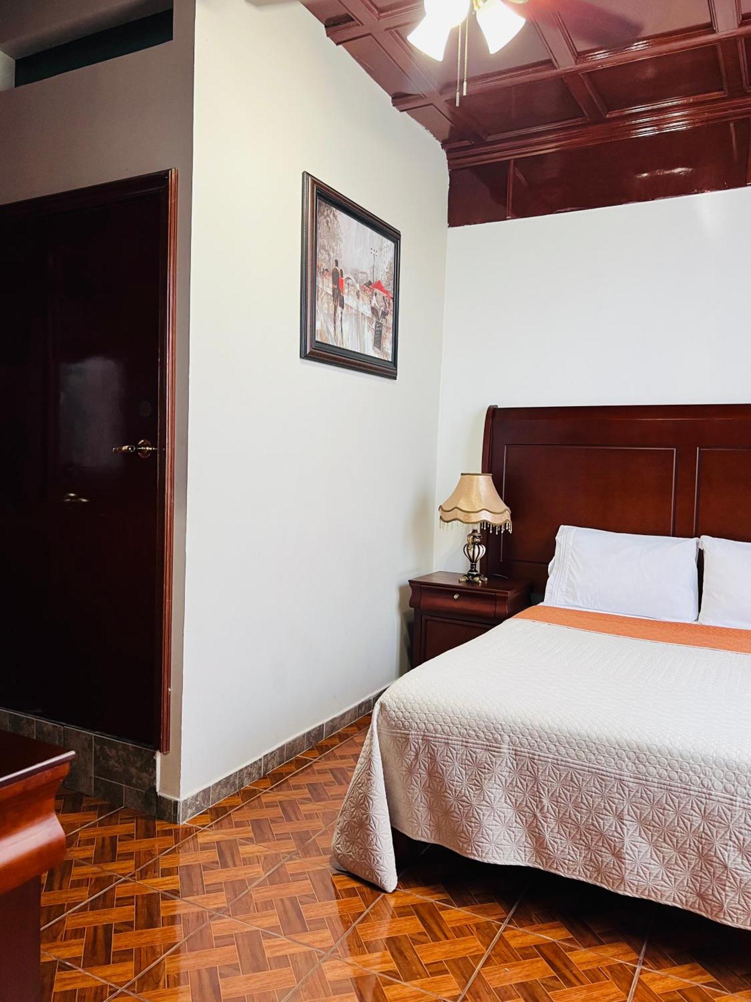 Hosteria Casa Marquez เลออน ภายนอก รูปภาพ